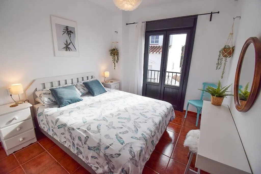 Apartamento Balcon De Frigiliana: Modern Pool Retreat with Parking 0*, Frigiliana Spain