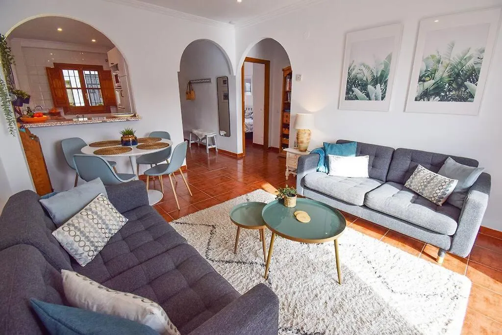 Apartamento Balcon De Frigiliana: Modern Pool Retreat with Parking 0*, Frigiliana Spain
